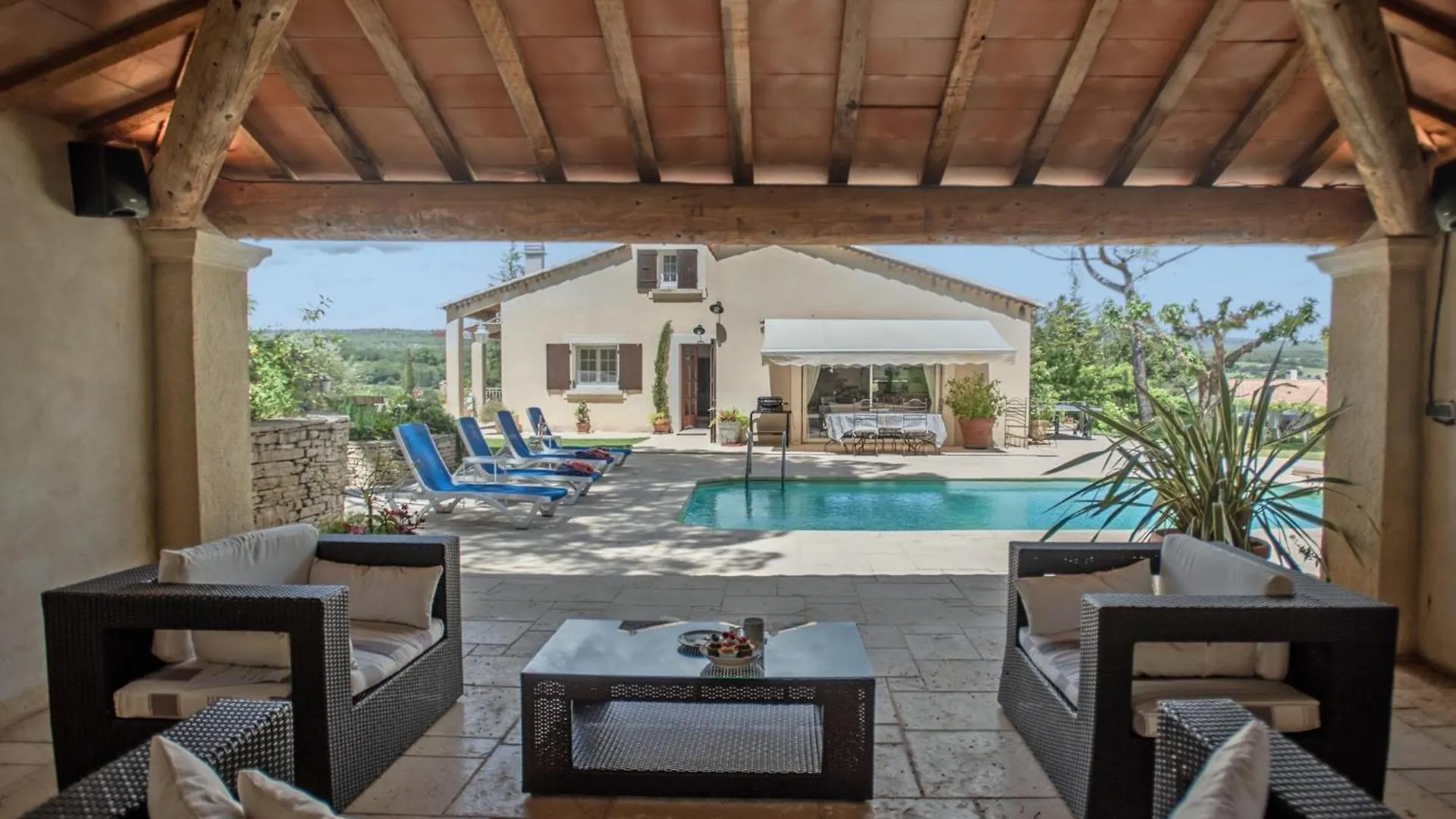 Liodrey Villa Cereste France